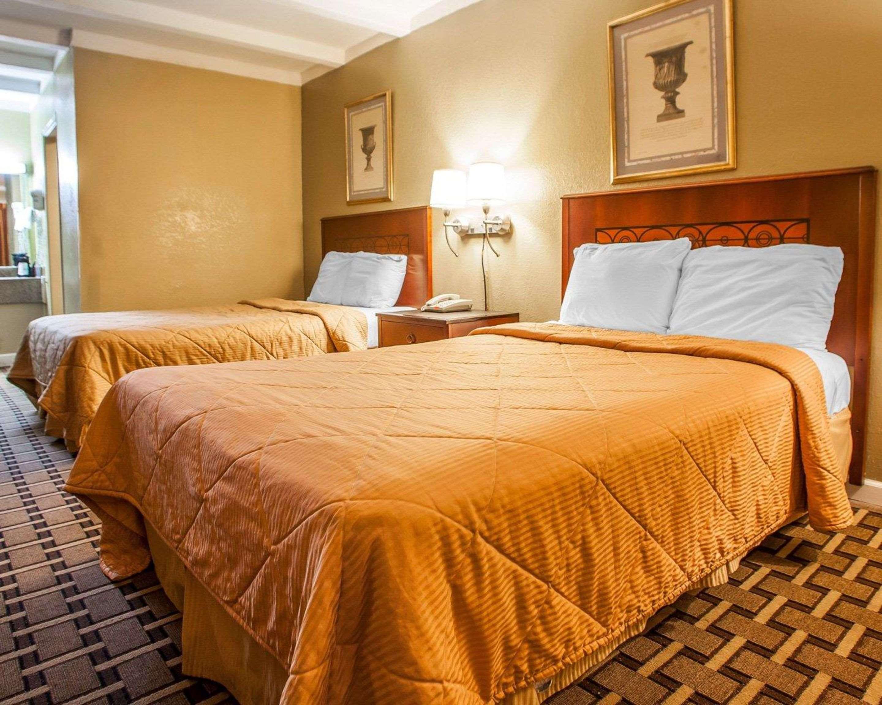 Rodeway Inn Nashville Airport Exterior photo
