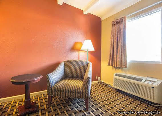 Rodeway Inn Nashville Airport Exterior photo