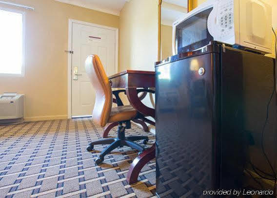 Rodeway Inn Nashville Airport Exterior photo